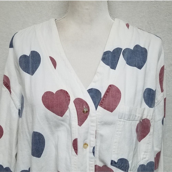 Vintage 80s Carolina Colours 11 White Blue Red Heart Denim V-neck Button Up Top - Picture 5 of 13